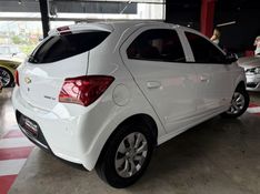 Chevrolet ONIX 1.0 MPFI LT 8V FLEX 4P MANUAL 2017/2018 CASTELLAN E TOMAZONI MOTORS CAXIAS DO SUL / Carros no Vale