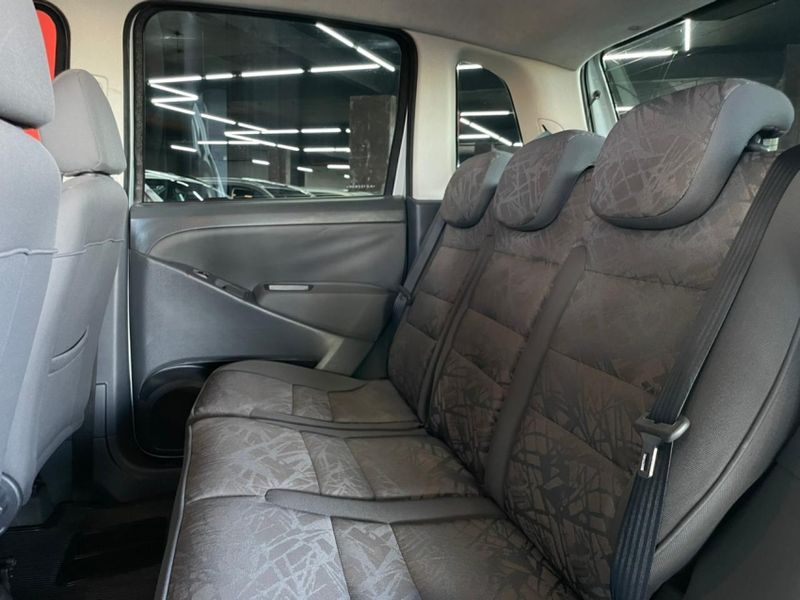 Fiat IDEA 1.8 MPI ADVENTURE 8V FLEX 4P AUTOMATIZADO 2009/2010 CASTELLAN E TOMAZONI MOTORS CAXIAS DO SUL / Carros no Vale Fiat IDEA 1.8 MPI ADVENTURE 8V FLEX 4P AUTOMATIZADO 2009/2010 CASTELLAN E TOMAZONI MOTORS CAXIAS DO SUL / Carros no Vale