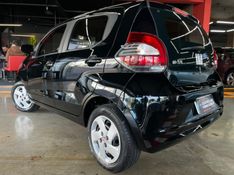 Fiat MOBI 1.0 EVO FLEX LIKE MANUAL 2016/2017 CASTELLAN E TOMAZONI MOTORS CAXIAS DO SUL / Carros no Vale