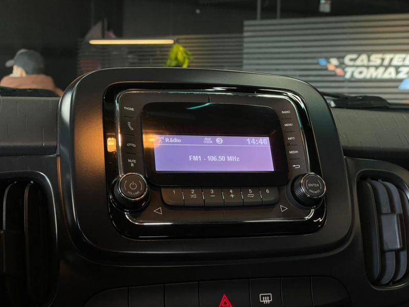 Fiat MOBI 1.0 EVO FLEX LIKE MANUAL 2016/2017 CASTELLAN E TOMAZONI MOTORS CAXIAS DO SUL / Carros no Vale Fiat MOBI 1.0 EVO FLEX LIKE MANUAL 2016/2017 CASTELLAN E TOMAZONI MOTORS CAXIAS DO SUL / Carros no Vale