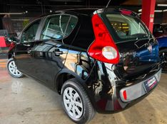 Fiat PALIO 1.0 MPI ATTRACTIVE 8V FLEX 4P MANUAL 2013/2014 CASTELLAN E TOMAZONI MOTORS CAXIAS DO SUL / Carros no Vale