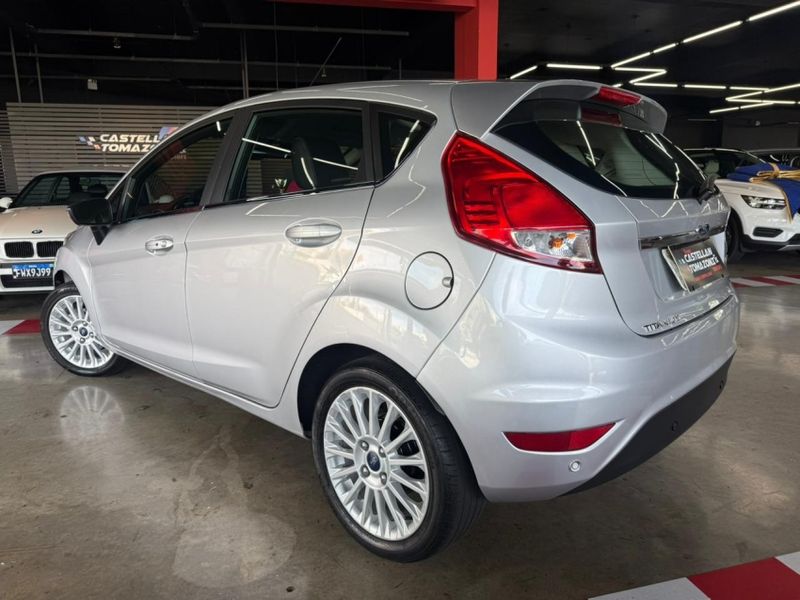 Ford FIESTA 1.0 ECOBOOST TITANIUM PLUS HATCH 12V GASOLINA 4P POWERSHIFT 2017/2017 CASTELLAN E TOMAZONI MOTORS CAXIAS DO SUL / Carros no Vale