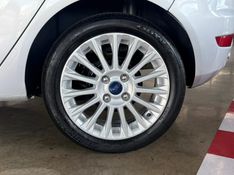 Ford FIESTA 1.0 ECOBOOST TITANIUM PLUS HATCH 12V GASOLINA 4P POWERSHIFT 2017/2017 CASTELLAN E TOMAZONI MOTORS CAXIAS DO SUL / Carros no Vale