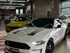 Ford MUSTANG 5.0 V8 TI-VCT GASOLINA BLACK SHADOW SELECTSHIFT 2019/2020 CASTELLAN E TOMAZONI MOTORS CAXIAS DO SUL / Carros no Vale