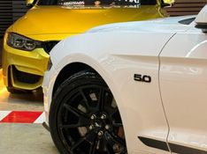 Ford MUSTANG 5.0 V8 TI-VCT GASOLINA BLACK SHADOW SELECTSHIFT 2019/2020 CASTELLAN E TOMAZONI MOTORS CAXIAS DO SUL / Carros no Vale