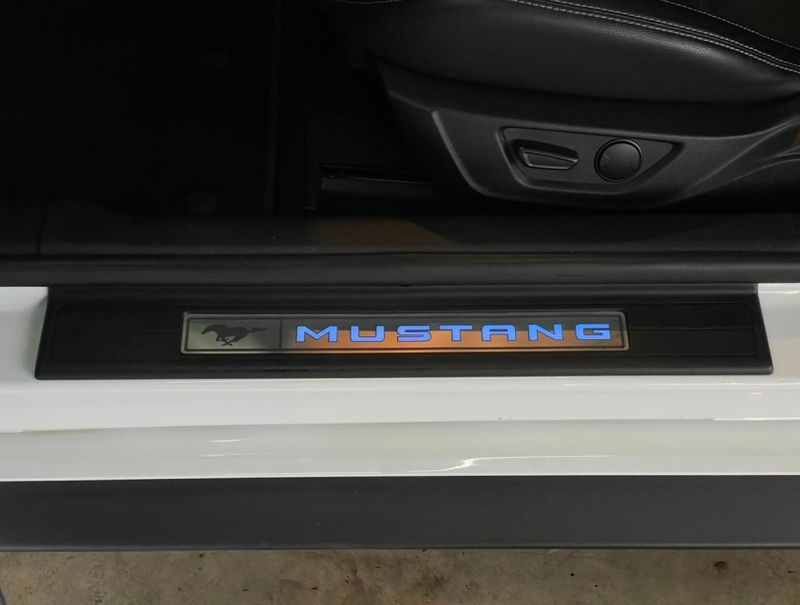 Ford MUSTANG 5.0 V8 TI-VCT GASOLINA BLACK SHADOW SELECTSHIFT 2019/2020 CASTELLAN E TOMAZONI MOTORS CAXIAS DO SUL / Carros no Vale