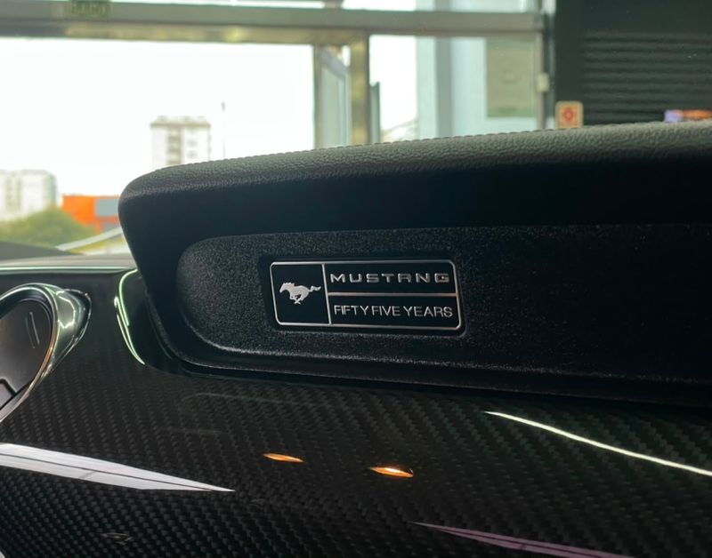 Ford MUSTANG 5.0 V8 TI-VCT GASOLINA BLACK SHADOW SELECTSHIFT 2019/2020 CASTELLAN E TOMAZONI MOTORS CAXIAS DO SUL / Carros no Vale
