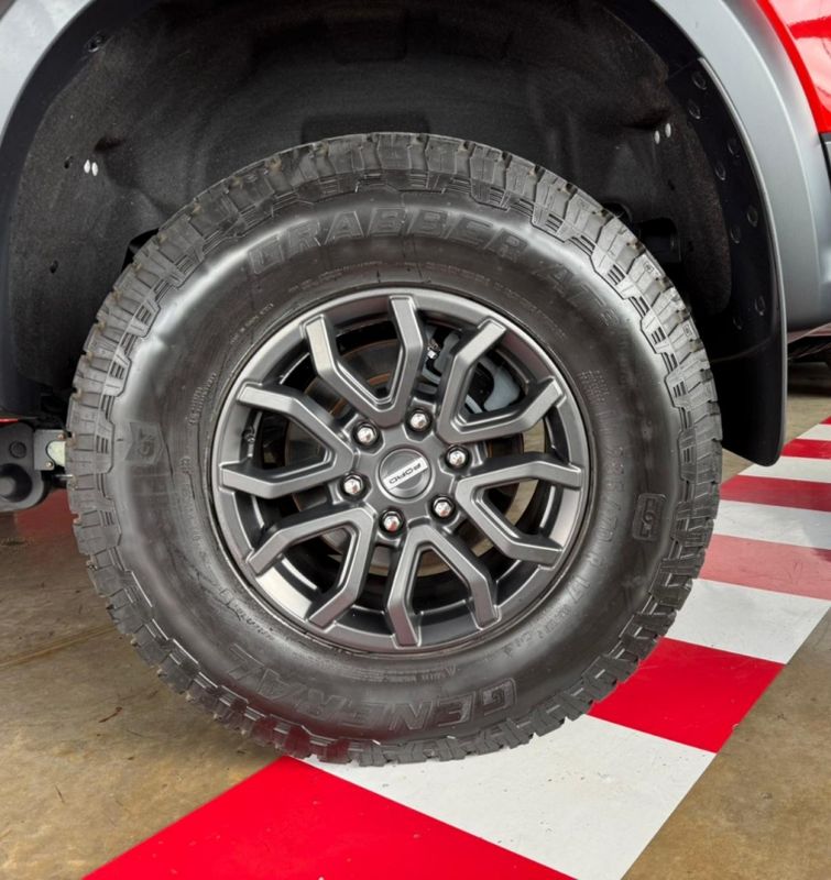 Ford RANGER 3.0 V6 TURBO GASOLINA RAPTOR 4X4 AUTOMÁTICO 2024/2024 CASTELLAN E TOMAZONI MOTORS CAXIAS DO SUL / Carros no Vale Ford RANGER 3.0 V6 TURBO GASOLINA RAPTOR 4X4 AUTOMÁTICO 2024/2024 CASTELLAN E TOMAZONI MOTORS CAXIAS DO SUL / Carros no Vale