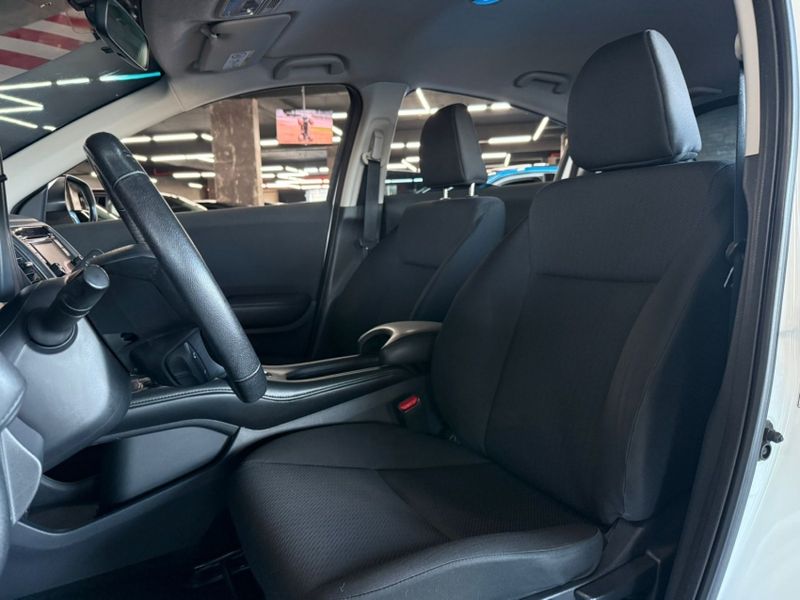 Honda HR-V 1.8 16V FLEX EX 4P AUTOMÁTICO 2015/2016 CASTELLAN E TOMAZONI MOTORS CAXIAS DO SUL / Carros no Vale Honda HR-V 1.8 16V FLEX EX 4P AUTOMÁTICO 2015/2016 CASTELLAN E TOMAZONI MOTORS CAXIAS DO SUL / Carros no Vale