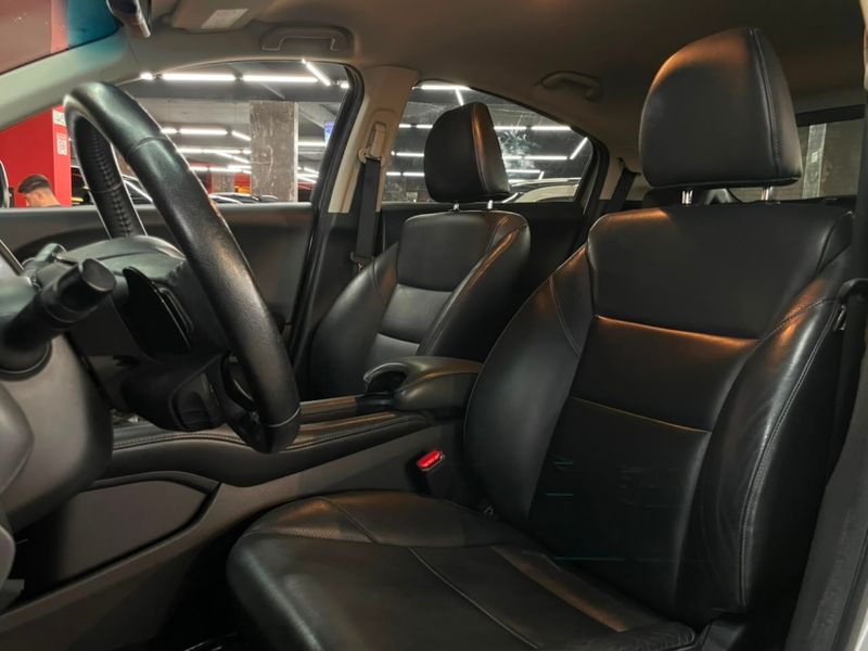 Honda HR-V 1.8 16V FLEX TOURING 4P AUTOMÁTICO 2018/2018 CASTELLAN E TOMAZONI MOTORS CAXIAS DO SUL / Carros no Vale Honda HR-V 1.8 16V FLEX TOURING 4P AUTOMÁTICO 2018/2018 CASTELLAN E TOMAZONI MOTORS CAXIAS DO SUL / Carros no Vale