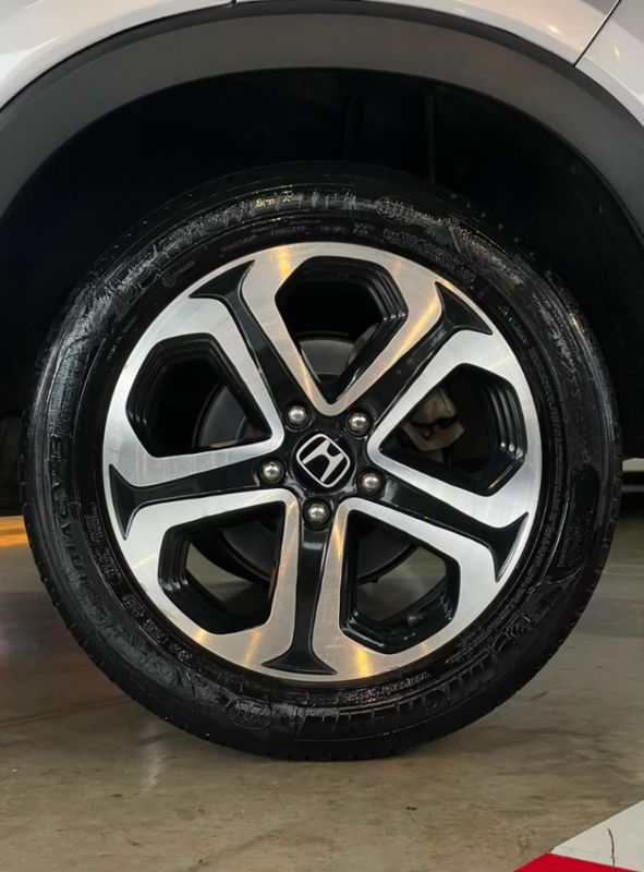 Honda HR-V 1.8 16V FLEX TOURING 4P AUTOMÁTICO 2018/2018 CASTELLAN E TOMAZONI MOTORS CAXIAS DO SUL / Carros no Vale Honda HR-V 1.8 16V FLEX TOURING 4P AUTOMÁTICO 2018/2018 CASTELLAN E TOMAZONI MOTORS CAXIAS DO SUL / Carros no Vale