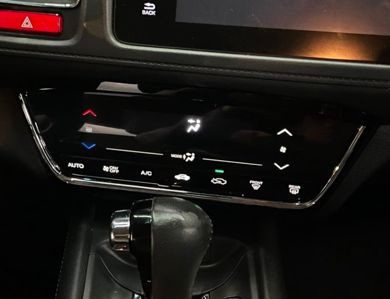 Honda HR-V 1.8 16V FLEX TOURING 4P AUTOMÁTICO 2018/2018 CASTELLAN E TOMAZONI MOTORS CAXIAS DO SUL / Carros no Vale Honda HR-V 1.8 16V FLEX TOURING 4P AUTOMÁTICO 2018/2018 CASTELLAN E TOMAZONI MOTORS CAXIAS DO SUL / Carros no Vale
