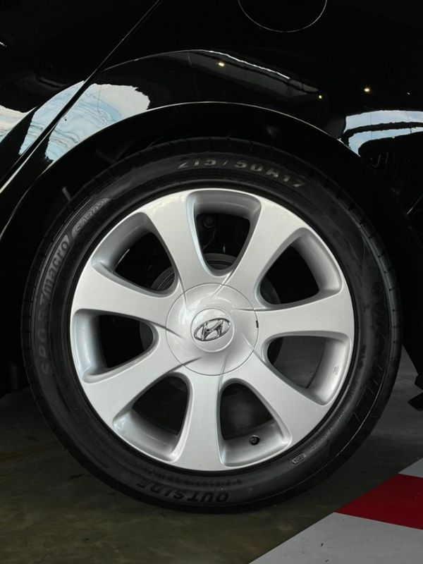 Hyundai ELANTRA 2.0 GLS 16V FLEX 4P AUTOMÁTICO 2011/2012 CASTELLAN E TOMAZONI MOTORS CAXIAS DO SUL / Carros no Vale Hyundai ELANTRA 2.0 GLS 16V FLEX 4P AUTOMÁTICO 2011/2012 CASTELLAN E TOMAZONI MOTORS CAXIAS DO SUL / Carros no Vale