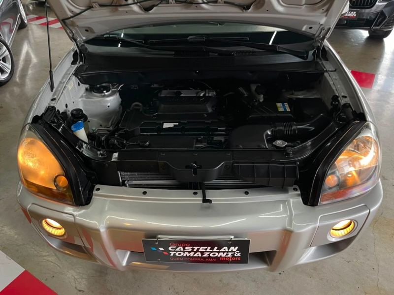 Hyundai TUCSON 2.0 MPFI GL 16V 142CV 2WD GASOLINA 4P AUTOMÁTICO 2009/2010 CASTELLAN E TOMAZONI MOTORS CAXIAS DO SUL / Carros no Vale