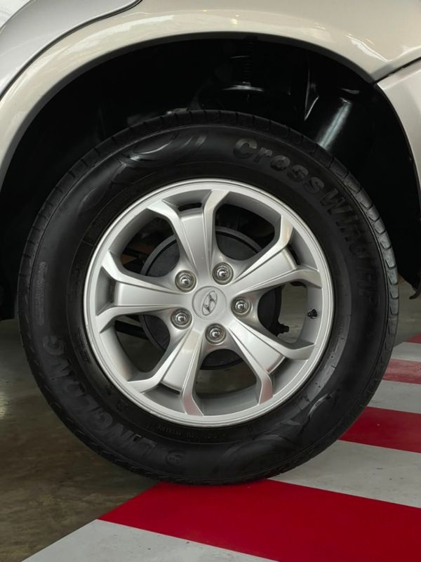 Hyundai TUCSON 2.0 MPFI GL 16V 142CV 2WD GASOLINA 4P AUTOMÁTICO 2009/2010 CASTELLAN E TOMAZONI MOTORS CAXIAS DO SUL / Carros no Vale