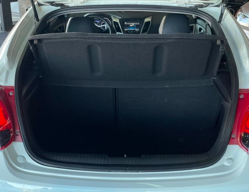 Hyundai VELOSTER 1.6 16V GASOLINA 3P AUTOMÁTICO 2012/2013 CASTELLAN E TOMAZONI MOTORS CAXIAS DO SUL / Carros no Vale Hyundai VELOSTER 1.6 16V GASOLINA 3P AUTOMÁTICO 2012/2013 CASTELLAN E TOMAZONI MOTORS CAXIAS DO SUL / Carros no Vale