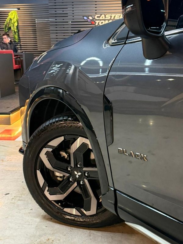 Mitsubishi ECLIPSE CROSS 1.5 MIVEC TURBO GASOLINA HPE-S BLACK S-AWC CVT 2025/2026 CASTELLAN E TOMAZONI MOTORS CAXIAS DO SUL / Carros no Vale Mitsubishi ECLIPSE CROSS 1.5 MIVEC TURBO GASOLINA HPE-S BLACK S-AWC CVT 2025/2026 CASTELLAN E TOMAZONI MOTORS CAXIAS DO SUL / Carros no Vale