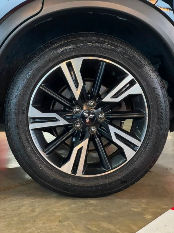 Mitsubishi ECLIPSE CROSS 1.5 MIVEC TURBO GASOLINA HPE-S CVT 2023/2023 CASTELLAN E TOMAZONI MOTORS CAXIAS DO SUL / Carros no Vale Mitsubishi ECLIPSE CROSS 1.5 MIVEC TURBO GASOLINA HPE-S CVT 2023/2023 CASTELLAN E TOMAZONI MOTORS CAXIAS DO SUL / Carros no Vale