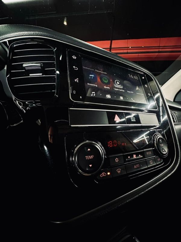 Mitsubishi OUTLANDER 3.0 MIVEC V6 GASOLINA HPE-S AWD AUTOMÁTICO 2018/2019 CASTELLAN E TOMAZONI MOTORS CAXIAS DO SUL / Carros no Vale Mitsubishi OUTLANDER 3.0 MIVEC V6 GASOLINA HPE-S AWD AUTOMÁTICO 2018/2019 CASTELLAN E TOMAZONI MOTORS CAXIAS DO SUL / Carros no Vale