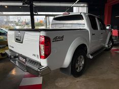 Nissan FRONTIER 2.5 XE 4X4 CD TURBO ELETRONIC DIESEL 4P MANUAL 2010/2010 CASTELLAN E TOMAZONI MOTORS CAXIAS DO SUL / Carros no Vale