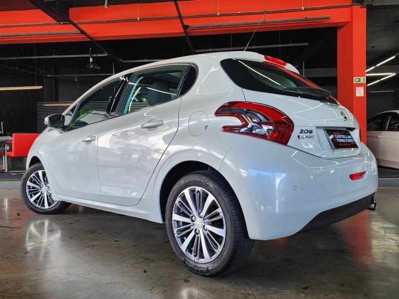 Peugeot 208 1.6 GRIFFE 16V FLEX 4P AUTOMÁTICO 2017/2017 CASTELLAN E TOMAZONI MOTORS CAXIAS DO SUL / Carros no Vale Peugeot 208 1.6 GRIFFE 16V FLEX 4P AUTOMÁTICO 2017/2017 CASTELLAN E TOMAZONI MOTORS CAXIAS DO SUL / Carros no Vale