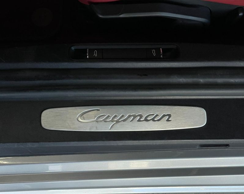 Porsche 718 2.0 16V H4 GASOLINA CAYMAN PDK 2019/2020 CASTELLAN E TOMAZONI MOTORS CAXIAS DO SUL / Carros no Vale Porsche 718 2.0 16V H4 GASOLINA CAYMAN PDK 2019/2020 CASTELLAN E TOMAZONI MOTORS CAXIAS DO SUL / Carros no Vale