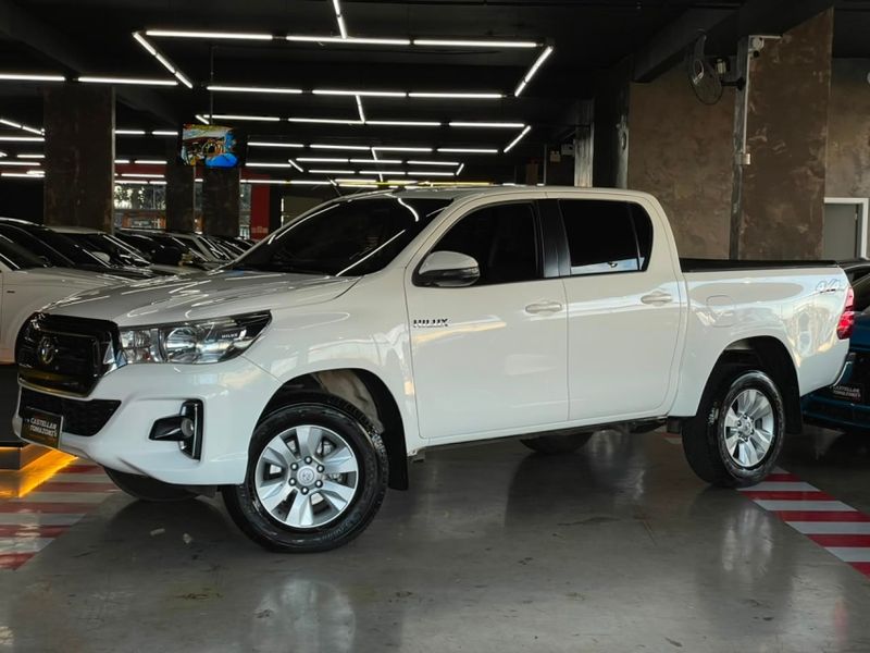 Toyota HILUX 2.8 SR 4X4 CD 16V DIESEL 4P AUTOMÁTICO 2018/2019 CASTELLAN E TOMAZONI MOTORS CAXIAS DO SUL / Carros no Vale