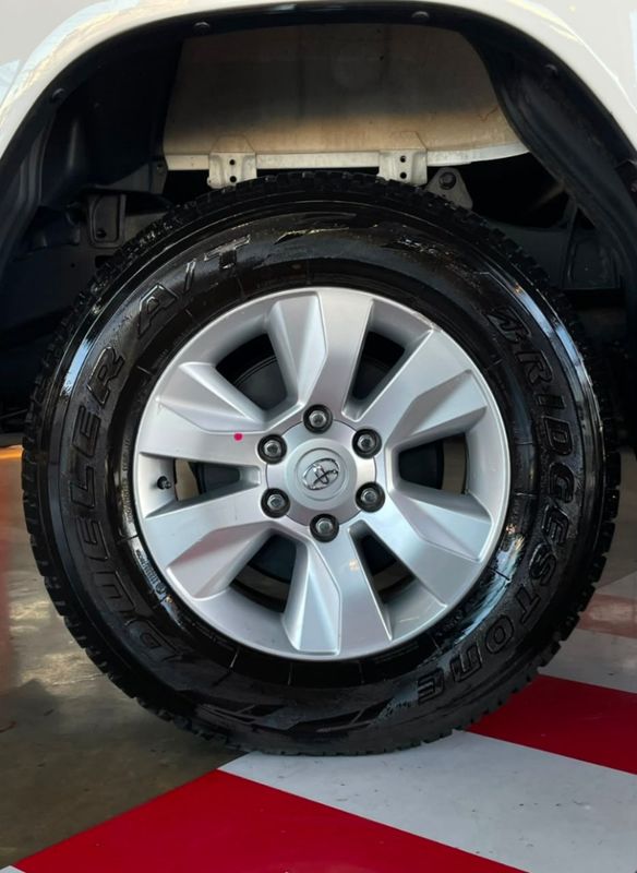 Toyota HILUX 2.8 SR 4X4 CD 16V DIESEL 4P AUTOMÁTICO 2018/2019 CASTELLAN E TOMAZONI MOTORS CAXIAS DO SUL / Carros no Vale