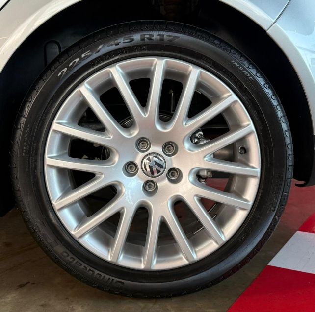 Volkswagen GOLF 1.6 MI SPORTLINE LIMITED EDITION 8V FLEX 4P MANUAL 2012/2013 CASTELLAN E TOMAZONI MOTORS CAXIAS DO SUL / Carros no Vale Volkswagen GOLF 1.6 MI SPORTLINE LIMITED EDITION 8V FLEX 4P MANUAL 2012/2013 CASTELLAN E TOMAZONI MOTORS CAXIAS DO SUL / Carros no Vale