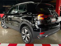 Volkswagen T-CROSS 1.4 250 TSI TOTAL FLEX HIGHLINE AUTOMÁTICO 2022/2022 CASTELLAN E TOMAZONI MOTORS CAXIAS DO SUL / Carros no Vale