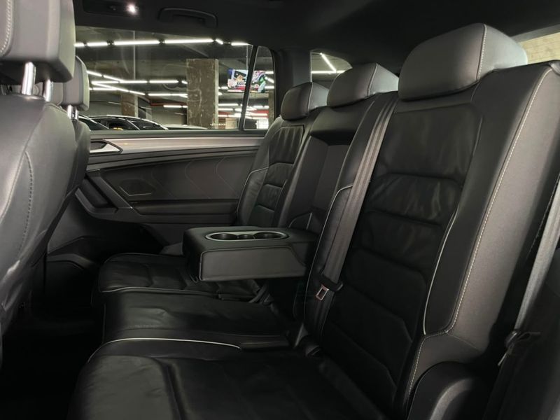 Volkswagen TIGUAN 2.0 350 TSI GASOLINA ALLSPACE R-LINE 4MOTION DSG 2019/2019 CASTELLAN E TOMAZONI MOTORS CAXIAS DO SUL / Carros no Vale Volkswagen TIGUAN 2.0 350 TSI GASOLINA ALLSPACE R-LINE 4MOTION DSG 2019/2019 CASTELLAN E TOMAZONI MOTORS CAXIAS DO SUL / Carros no Vale