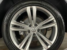 Volkswagen TIGUAN 2.0 350 TSI GASOLINA ALLSPACE R-LINE 4MOTION DSG 2019/2019 CASTELLAN E TOMAZONI MOTORS CAXIAS DO SUL / Carros no Vale