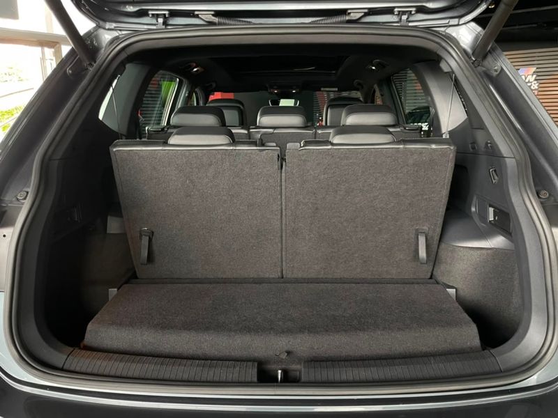 Volkswagen TIGUAN 2.0 350 TSI GASOLINA ALLSPACE R-LINE 4MOTION DSG 2019/2019 CASTELLAN E TOMAZONI MOTORS CAXIAS DO SUL / Carros no Vale Volkswagen TIGUAN 2.0 350 TSI GASOLINA ALLSPACE R-LINE 4MOTION DSG 2019/2019 CASTELLAN E TOMAZONI MOTORS CAXIAS DO SUL / Carros no Vale