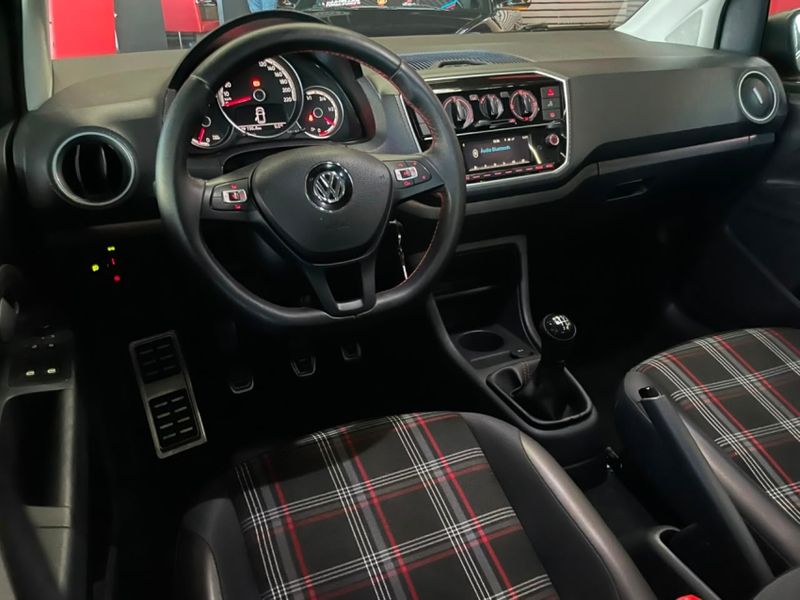 Volkswagen UP 1.0 170 TSI TOTAL FLEX XTREME 4P MANUAL 2019/2020 CASTELLAN E TOMAZONI MOTORS CAXIAS DO SUL / Carros no Vale Volkswagen UP 1.0 170 TSI TOTAL FLEX XTREME 4P MANUAL 2019/2020 CASTELLAN E TOMAZONI MOTORS CAXIAS DO SUL / Carros no Vale