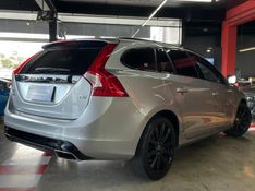 Volvo V60 2.0 T5 MOMENTUM TURBO GASOLINA 4P AUTOMÁTICO 2016/2016 CASTELLAN E TOMAZONI MOTORS CAXIAS DO SUL / Carros no Vale