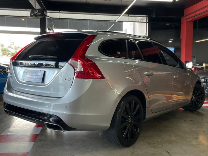 Volvo V60 2.0 T5 MOMENTUM TURBO GASOLINA 4P AUTOMÁTICO 2016/2016 CASTELLAN E TOMAZONI MOTORS CAXIAS DO SUL / Carros no Vale Volvo V60 2.0 T5 MOMENTUM TURBO GASOLINA 4P AUTOMÁTICO 2016/2016 CASTELLAN E TOMAZONI MOTORS CAXIAS DO SUL / Carros no Vale