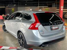 Volvo V60 2.0 T5 MOMENTUM TURBO GASOLINA 4P AUTOMÁTICO 2016/2016 CASTELLAN E TOMAZONI MOTORS CAXIAS DO SUL / Carros no Vale