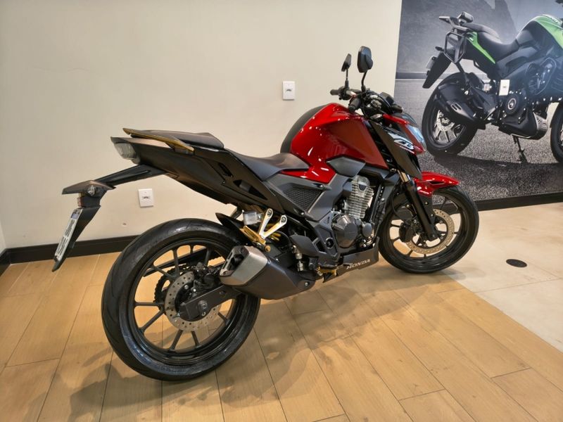Honda Motos Cb 300 F 2024/2025 DRSUL SEMINOVOS CAXIAS DO SUL – LAJEADO – SANTA CRUZ DO SUL / Carros no Vale