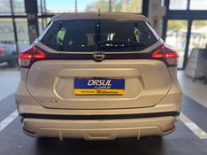 Nissan KICKS 1.6 16V FLEXSTART SENSE XTRONIC 2023/2024 DRSUL SEMINOVOS CAXIAS DO SUL – LAJEADO – SANTA CRUZ DO SUL / Carros no Vale
