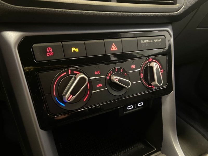 Volkswagen T-CROSS 1.0 200 TSI TOTAL FLEX AUTOMÁTICO 2023/2024 DRSUL SEMINOVOS CAXIAS DO SUL – LAJEADO – SANTA CRUZ DO SUL / Carros no Vale