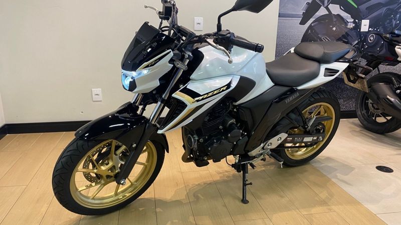 Yamaha Fazer 250 2025/2025 DRSUL SEMINOVOS CAXIAS DO SUL – LAJEADO – SANTA CRUZ DO SUL / Carros no Vale