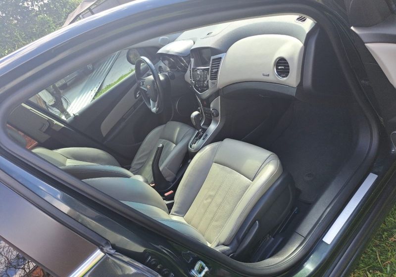 Chevrolet CRUZE 1.8 LTZ 16V FLEX 4P AUTOMÁTICO 2013/2014 CAMINHÕES & CAMIONETAS PASSO FUNDO / Carros no Vale