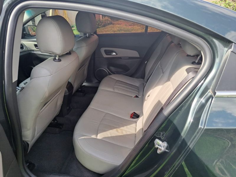 Chevrolet CRUZE 1.8 LTZ 16V FLEX 4P AUTOMÁTICO 2013/2014 CAMINHÕES & CAMIONETAS PASSO FUNDO / Carros no Vale
