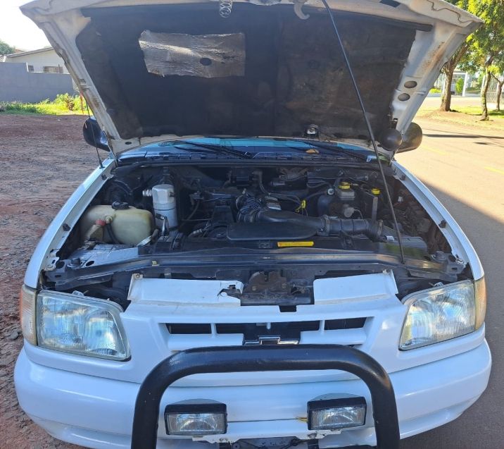 Chevrolet S10 2.2 EFI DLX 4X2 CD 8V GASOLINA 4P MANUAL 1995/1996 CAMINHÕES & CAMIONETAS PASSO FUNDO / Carros no Vale Chevrolet S10 2.2 EFI DLX 4X2 CD 8V GASOLINA 4P MANUAL 1995/1996 CAMINHÕES & CAMIONETAS PASSO FUNDO / Carros no Vale