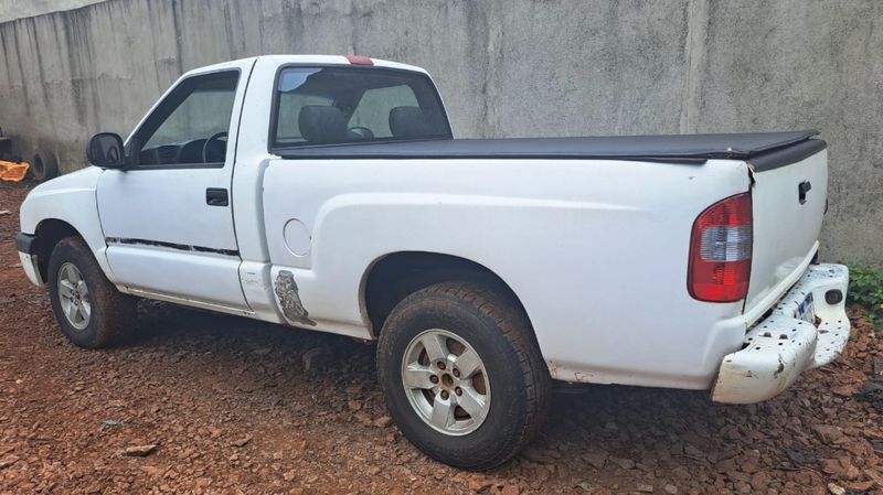 Chevrolet S10 2.8 4X2 CS 12V TURBO INTERCOOLER DIESEL 2P MANUAL 2001/2001 CAMINHÕES & CAMIONETAS PASSO FUNDO / Carros no Vale