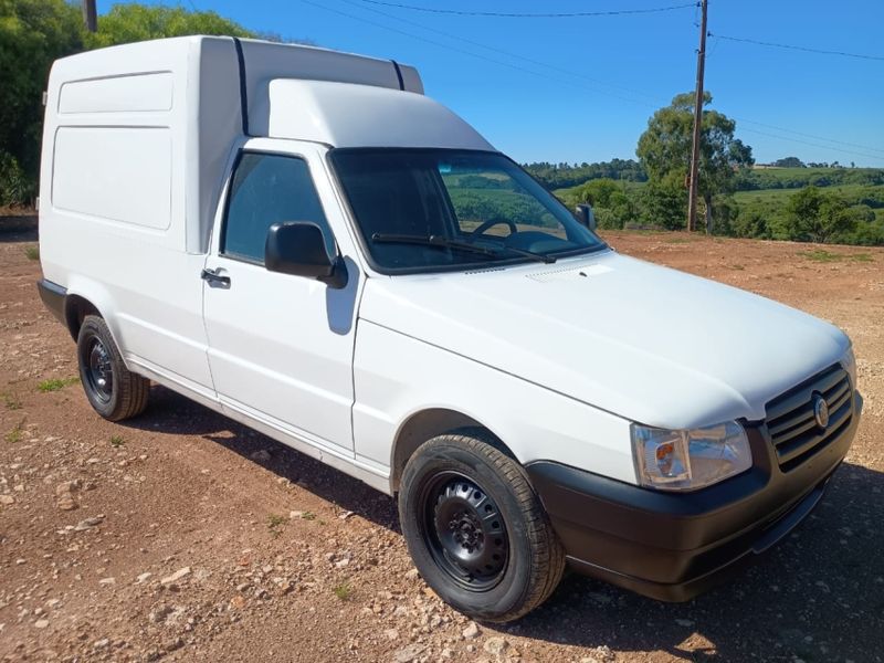 Fiat FIORINO 1.3 MPI FURGÃO 8V FLEX 2P MANUAL 2013/2013 CAMINHÕES & CAMIONETAS PASSO FUNDO / Carros no Vale