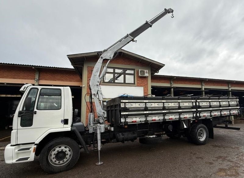 Ford Cargo 1517 Turbo Munck 2008/2009 CAMINHÕES & CAMIONETAS PASSO FUNDO / Carros no Vale