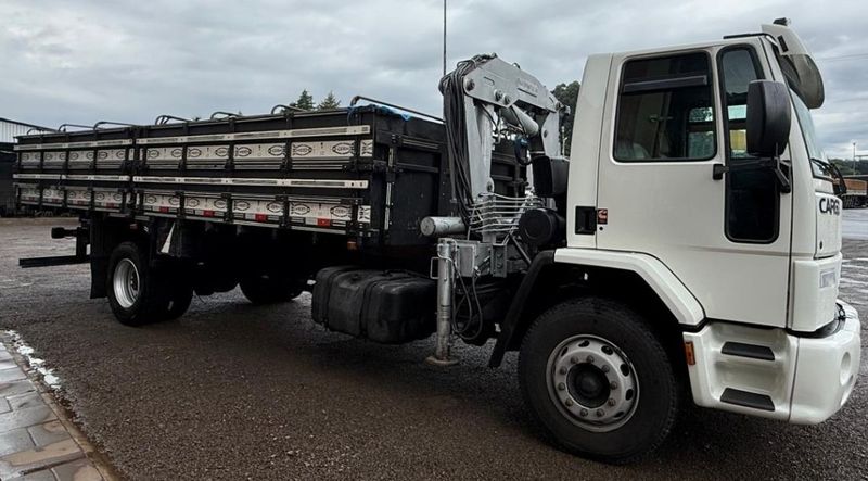 Ford Cargo 1517 Turbo Munck 2008/2009 CAMINHÕES & CAMIONETAS PASSO FUNDO / Carros no Vale