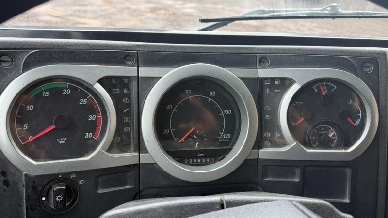 Ford Cargo 1517 Turbo Munck 2008/2009 CAMINHÕES & CAMIONETAS PASSO FUNDO / Carros no Vale