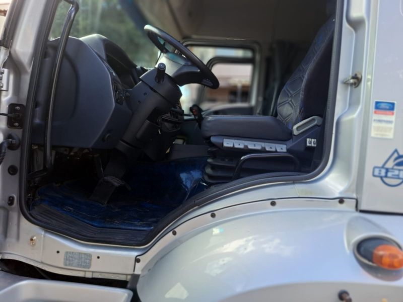 Ford Cargo 2429 E 6×2 Turbo (E5) 2014/2015 CAMINHÕES & CAMIONETAS PASSO FUNDO / Carros no Vale